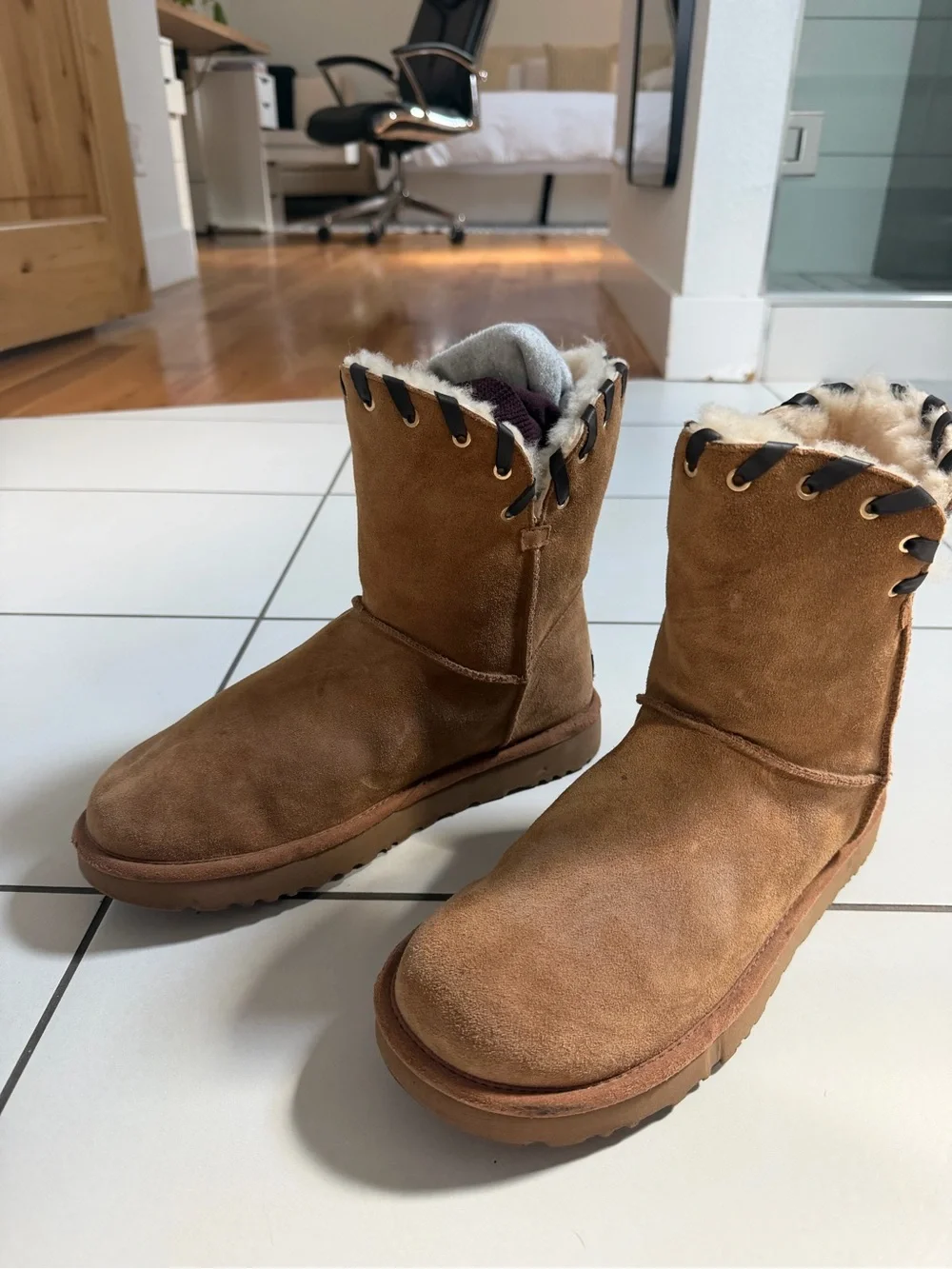 UGG Chestnut Suede Aidah boots - Size 11